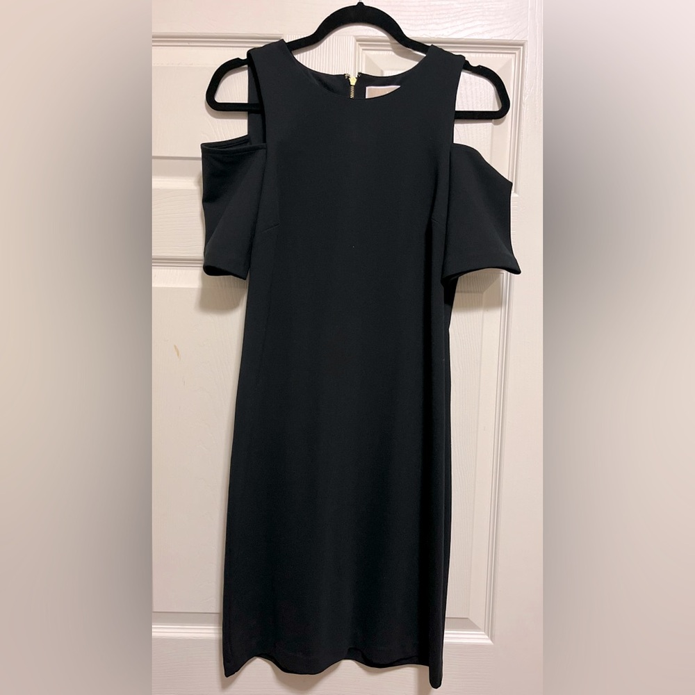 Open shoulder fitted formal dress